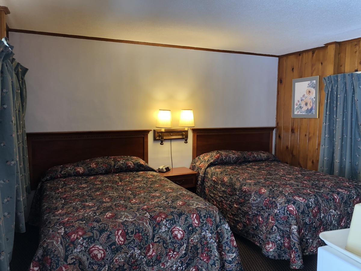 Sun N Snow Hotel คาดิลแลค ภายนอก รูปภาพ