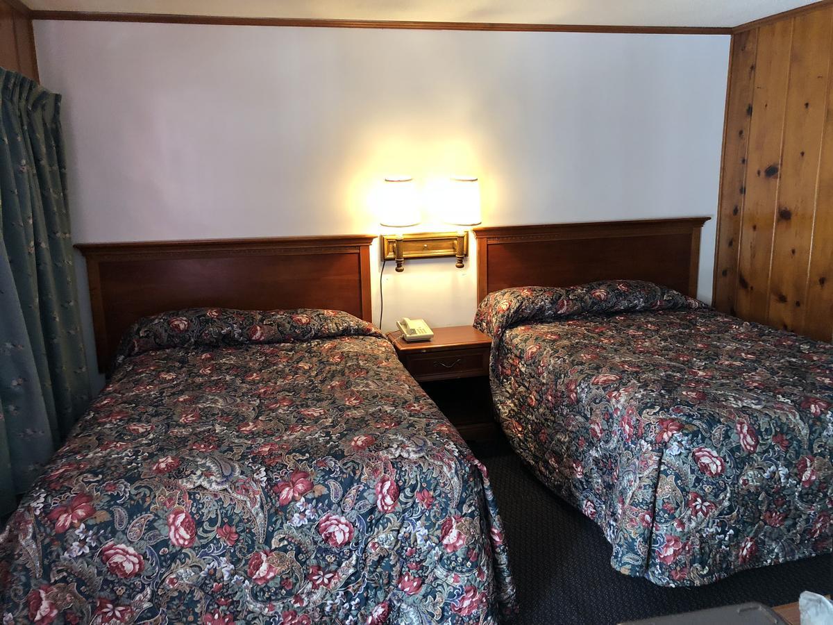 Sun N Snow Hotel คาดิลแลค ภายนอก รูปภาพ