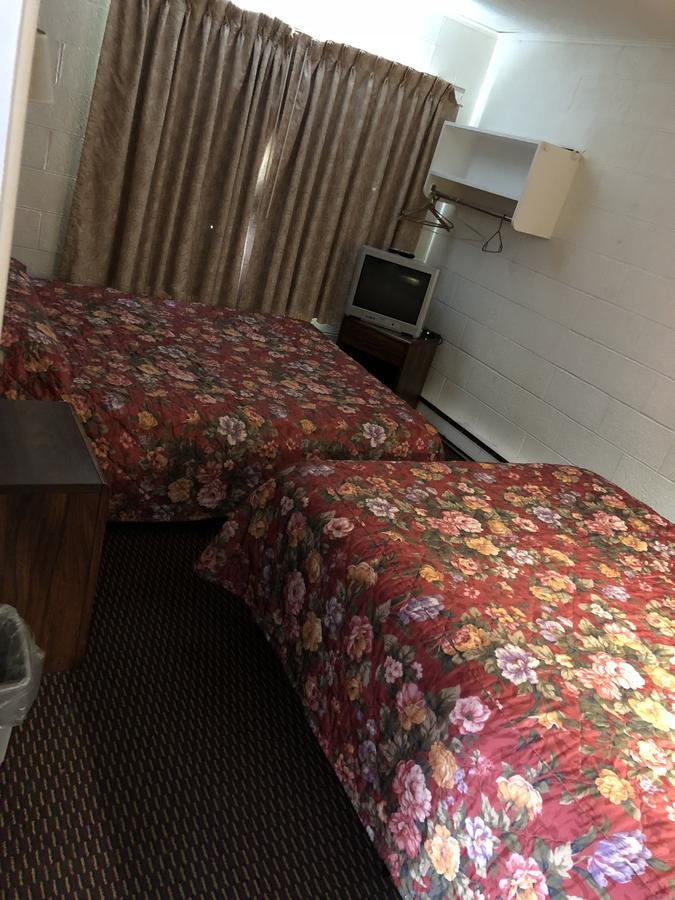 Sun N Snow Hotel คาดิลแลค ภายนอก รูปภาพ