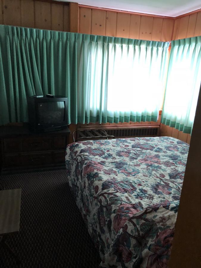 Sun N Snow Hotel คาดิลแลค ภายนอก รูปภาพ